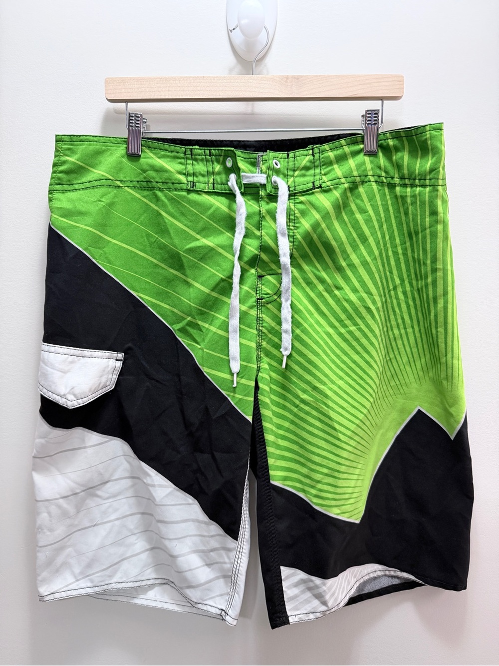 La Vien En Rose Men's Green Black White Swim Trunks Size L